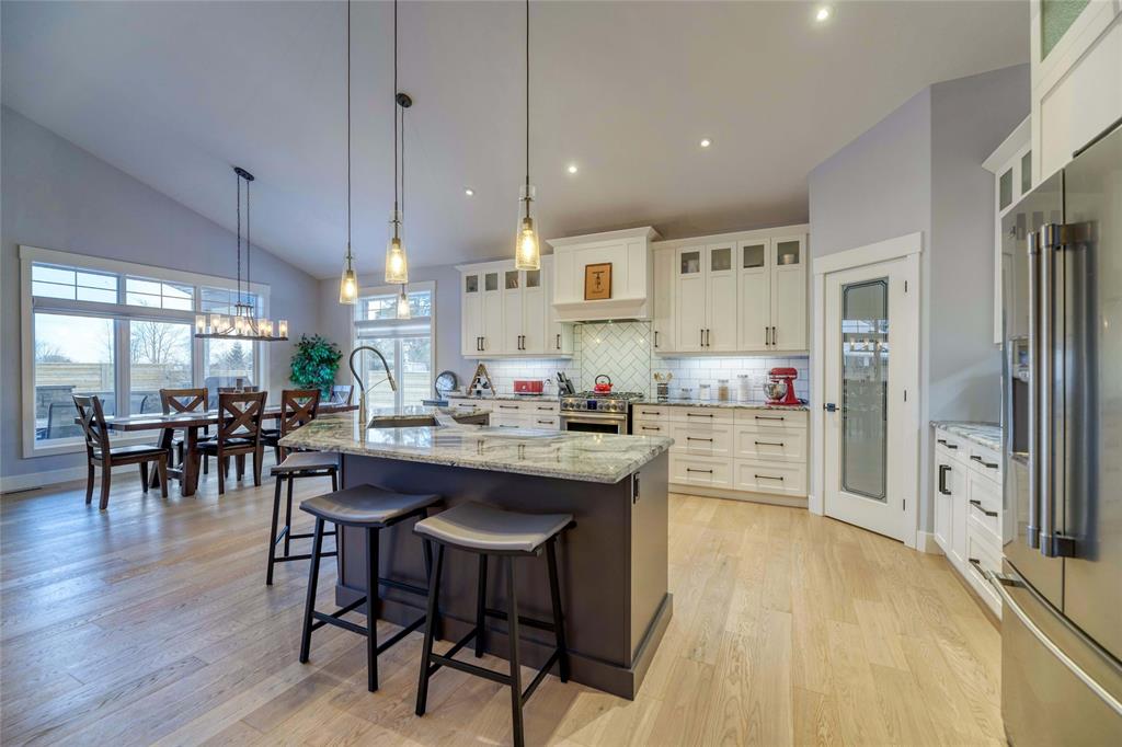 3880 ARIE Court, Plympton-Wyoming, Ontario, Canada