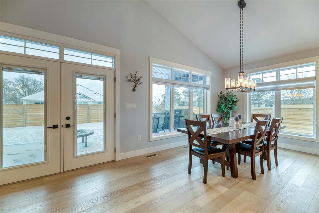 3880 ARIE Court, Plympton-Wyoming, Ontario, Canada