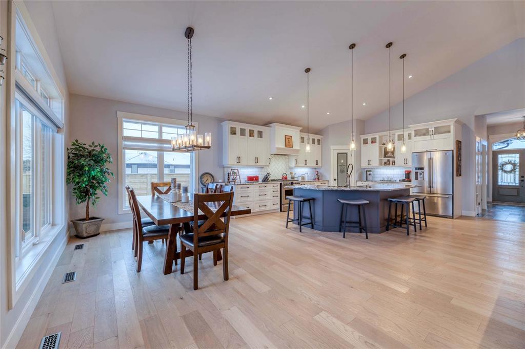 3880 ARIE Court, Plympton-Wyoming, Ontario, Canada