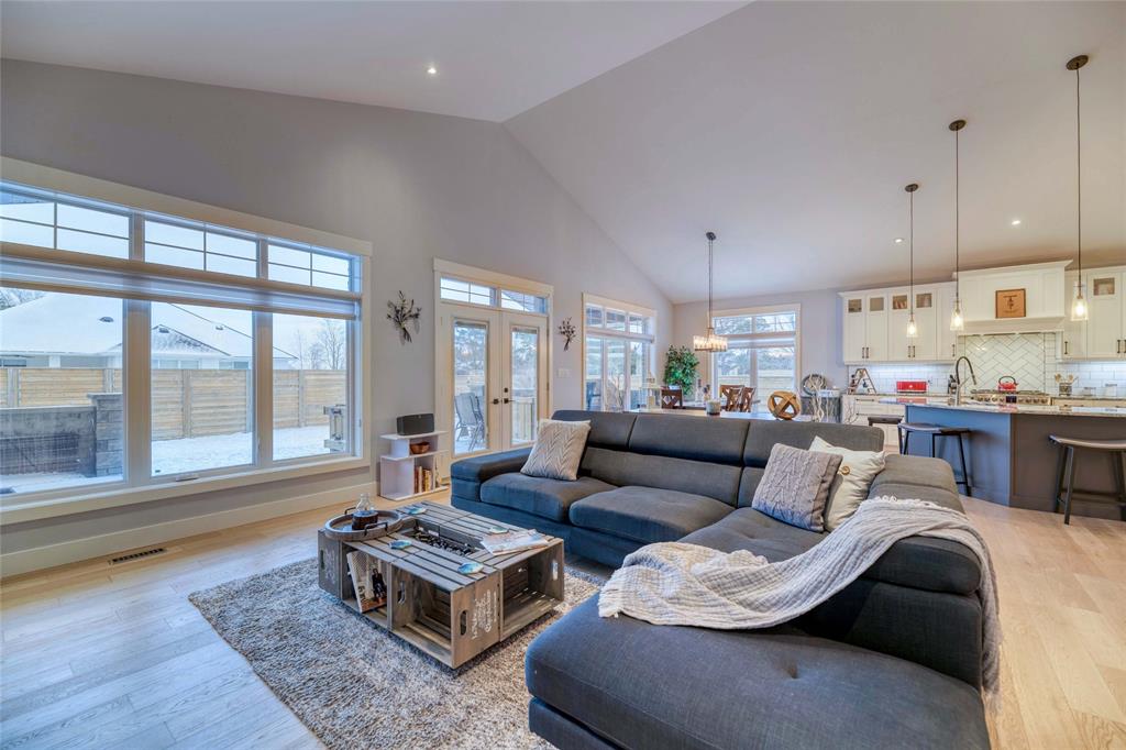 3880 ARIE Court, Plympton-Wyoming, Ontario, Canada