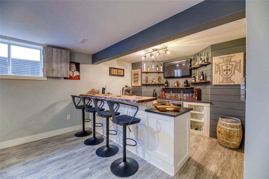 3880 ARIE Court, Plympton-Wyoming, Ontario, Canada