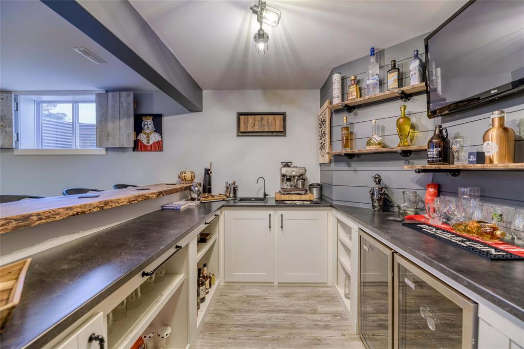 3880 ARIE Court, Plympton-Wyoming, Ontario, Canada