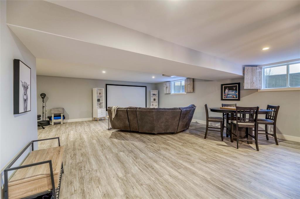 3880 ARIE Court, Plympton-Wyoming, Ontario, Canada