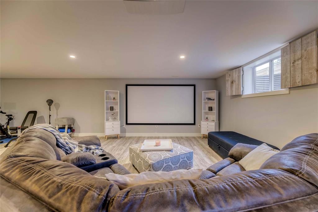 3880 ARIE Court, Plympton-Wyoming, Ontario, Canada