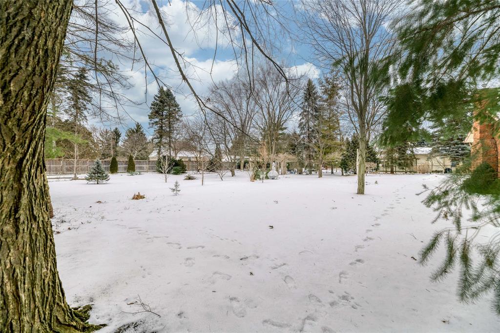 1603 HOLDEN Drive, Sarnia, Ontario, Canada