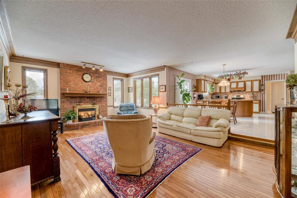 1603 HOLDEN Drive, Sarnia, Ontario, Canada