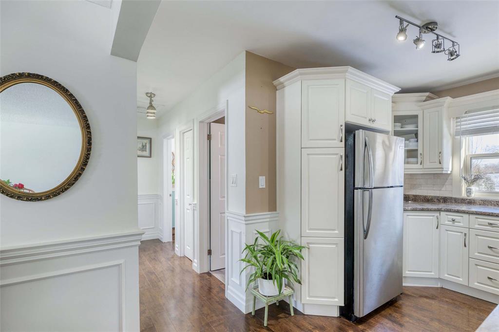 886 HAGLE Street, Sarnia, Ontario, Canada