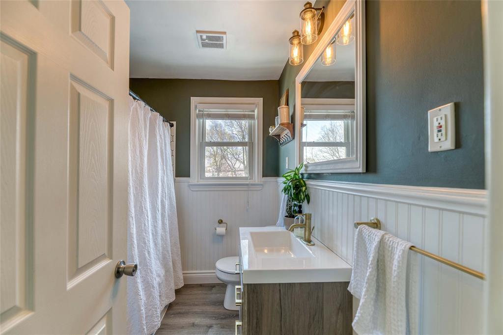 886 HAGLE Street, Sarnia, Ontario, Canada