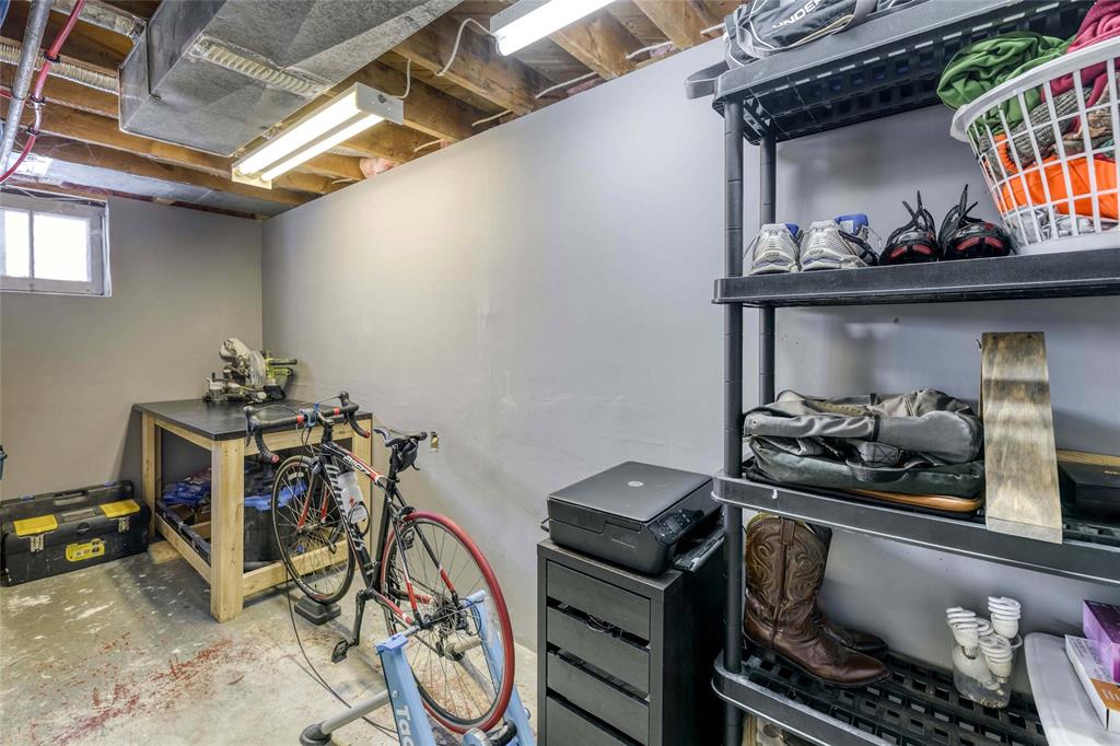 886 HAGLE Street, Sarnia, Ontario, Canada