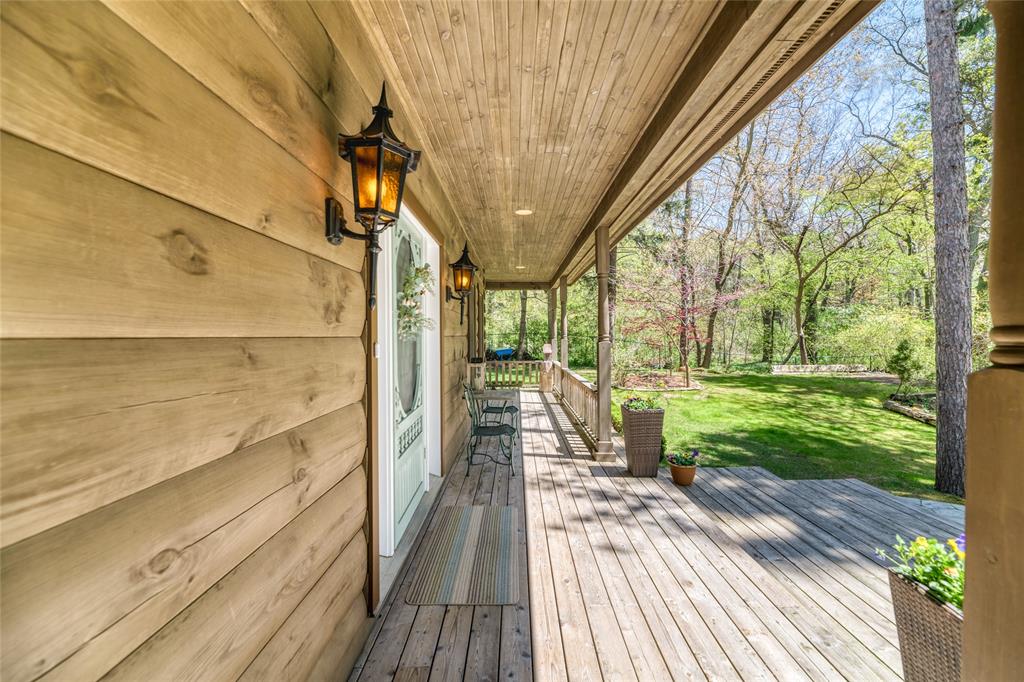 1672 LAKESHORE Road, Sarnia, Ontario, Canada