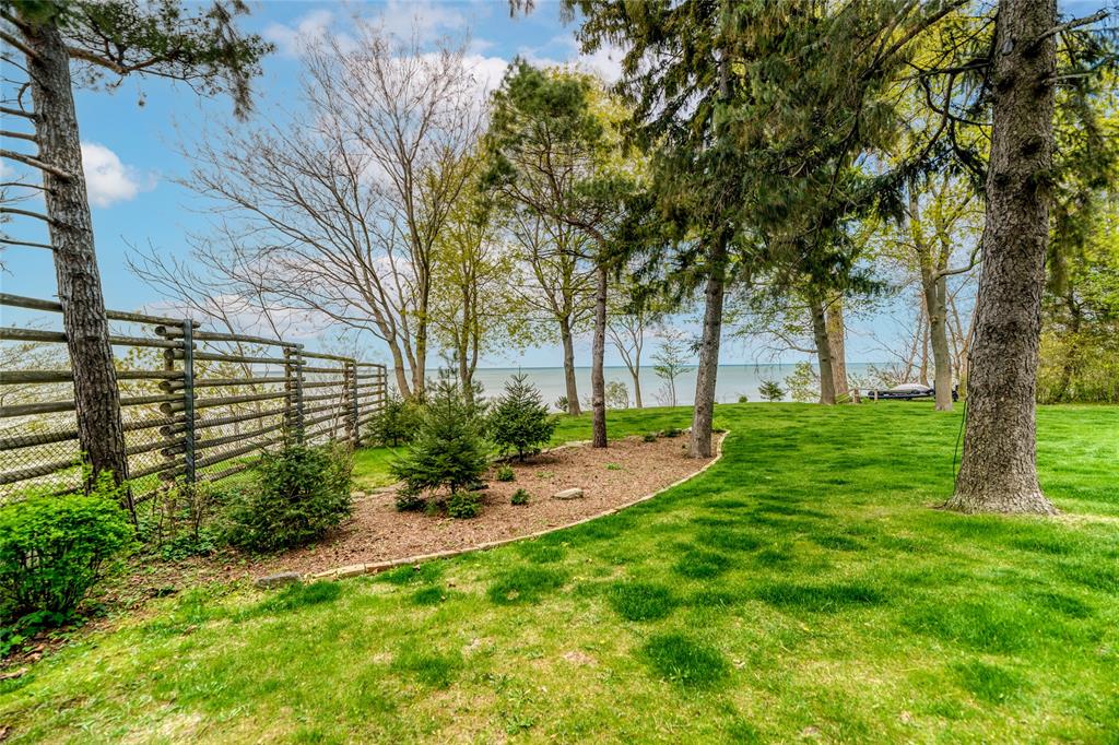 1672 LAKESHORE Road, Sarnia, Ontario, Canada