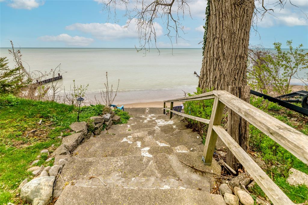 1672 LAKESHORE Road, Sarnia, Ontario, Canada
