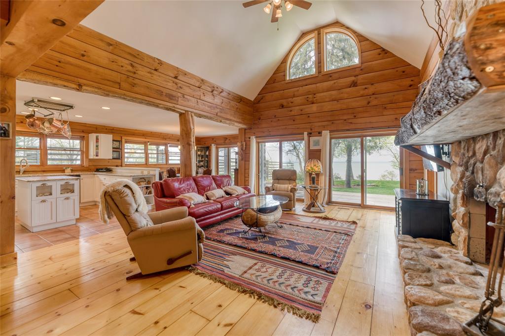 1672 LAKESHORE Road, Sarnia, Ontario, Canada