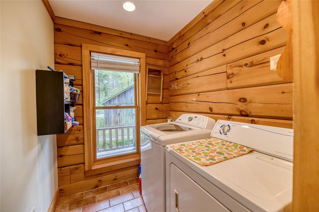 1672 LAKESHORE Road, Sarnia, Ontario, Canada