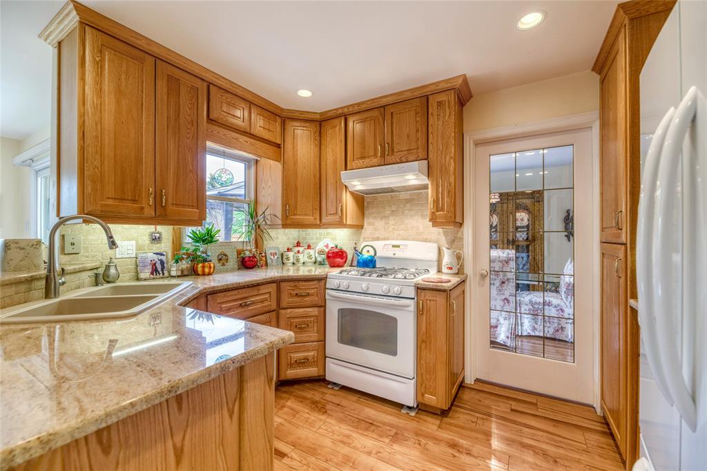 2832 STONEY CREEK Drive, Sarnia, Ontario, Canada