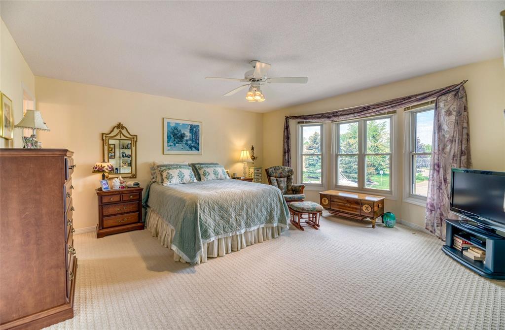 2832 STONEY CREEK Drive, Sarnia, Ontario, Canada