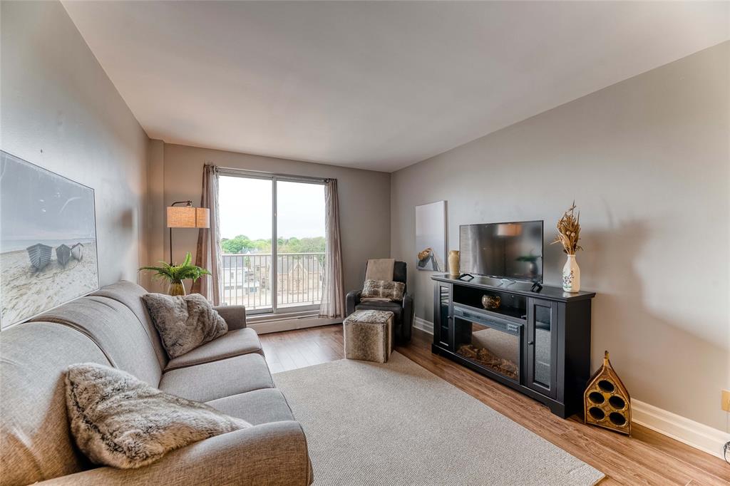10 DERBY Lane Unit# 506, Sarnia, Ontario, Canada