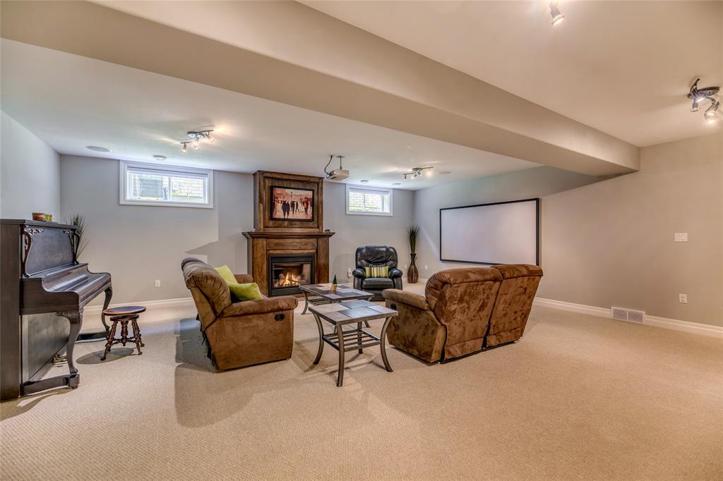 2992 FRANCES Lane, Sarnia, Ontario, Canada