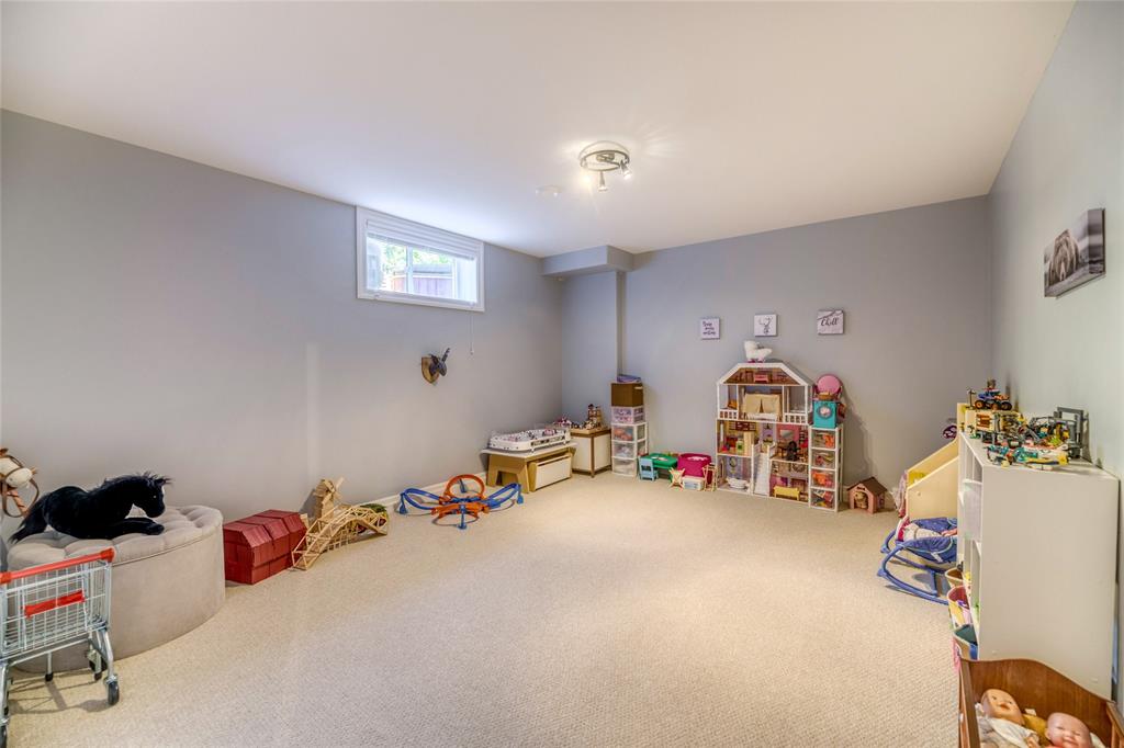 2992 FRANCES Lane, Sarnia, Ontario, Canada