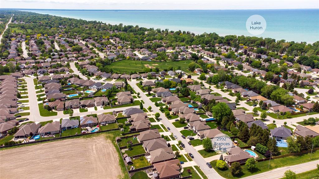 2992 FRANCES Lane, Sarnia, Ontario, Canada