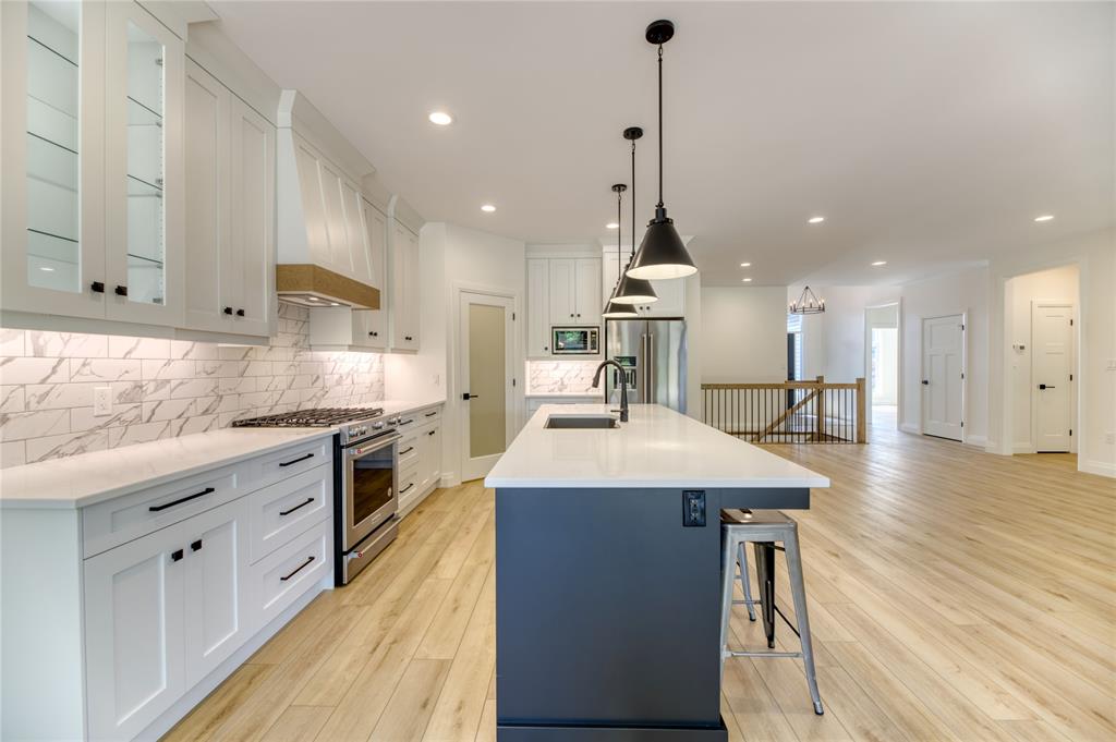 6720 LINCOLNSHIRE Court, Plympton-Wyoming, Ontario, Canada
