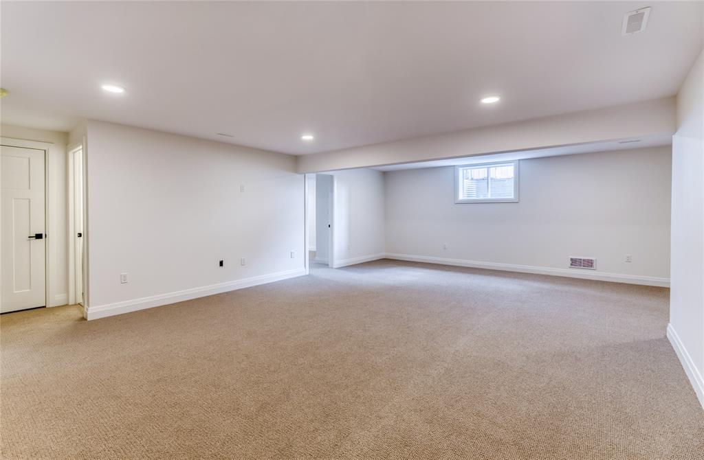 6720 LINCOLNSHIRE Court, Plympton-Wyoming, Ontario, Canada