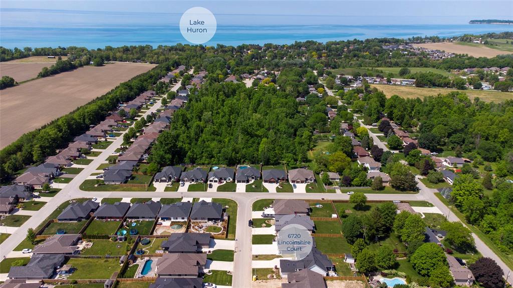 6720 LINCOLNSHIRE Court, Plympton-Wyoming, Ontario, Canada