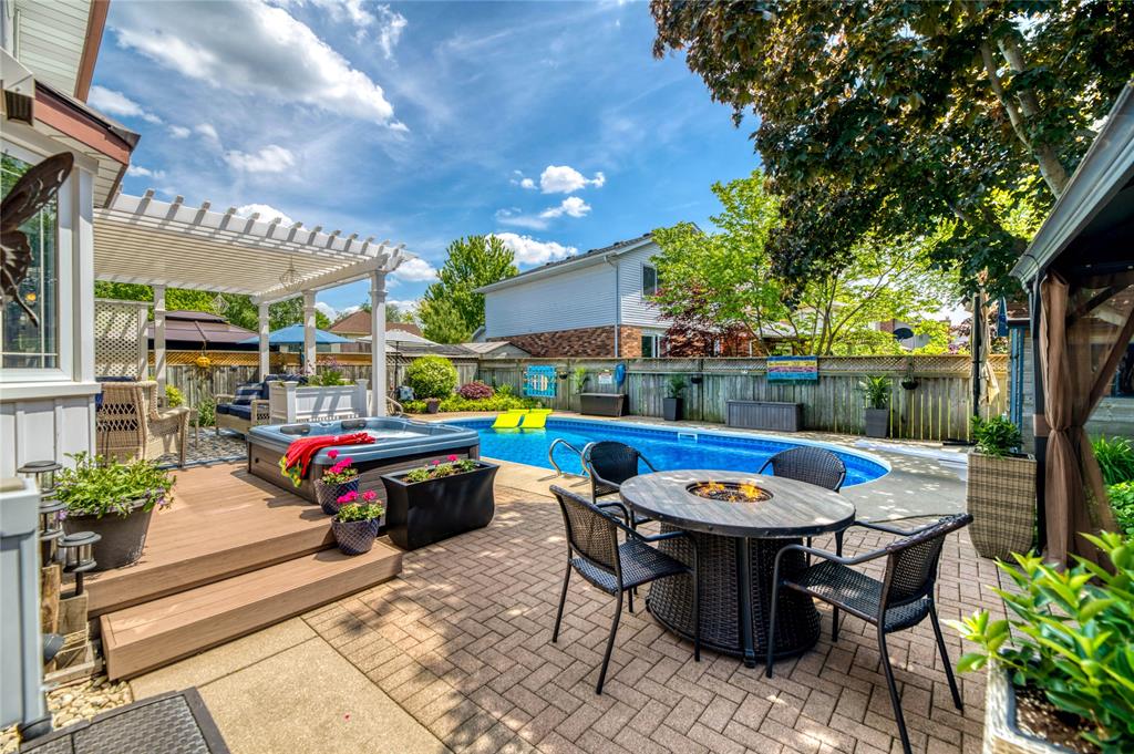 2501 WESTFIELD Close, Sarnia, Ontario, Canada
