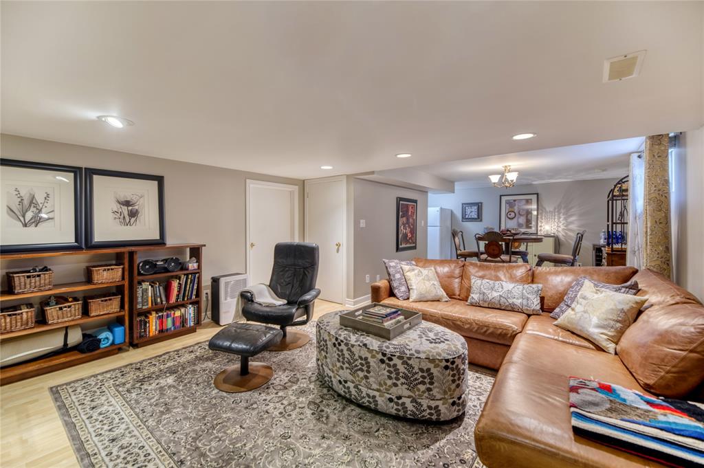 2501 WESTFIELD Close, Sarnia, Ontario, Canada