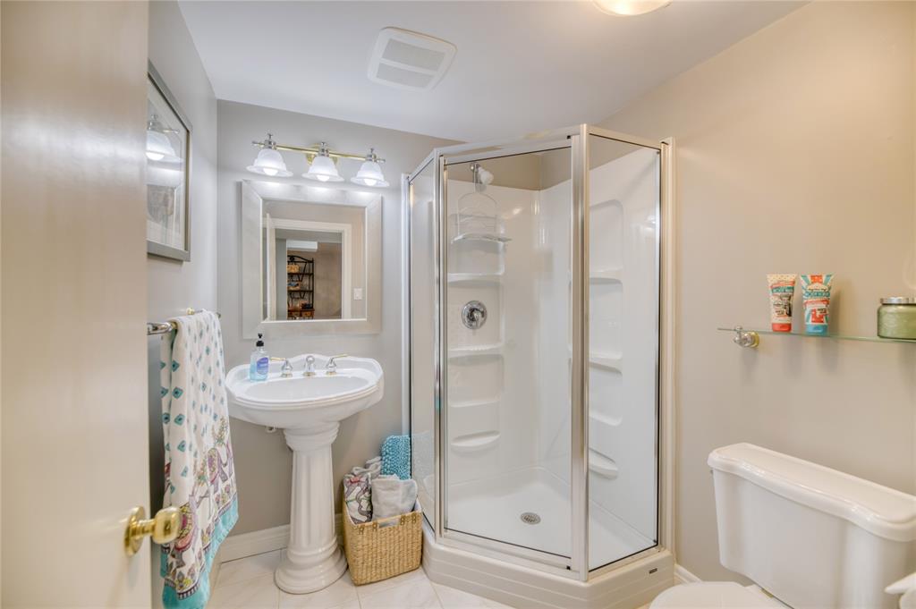 2501 WESTFIELD Close, Sarnia, Ontario, Canada