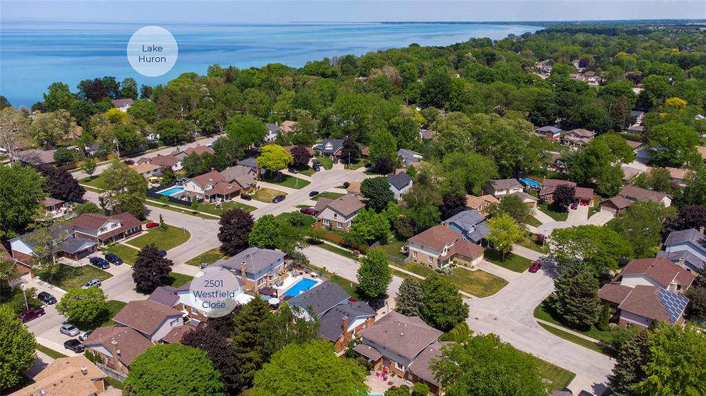 2501 WESTFIELD Close, Sarnia, Ontario, Canada