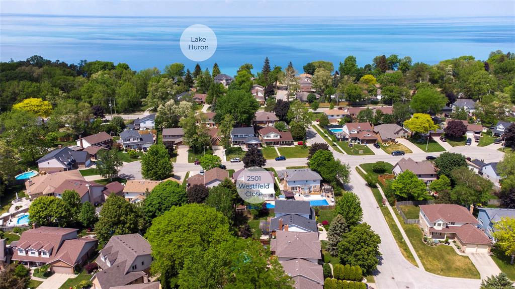 2501 WESTFIELD Close, Sarnia, Ontario, Canada