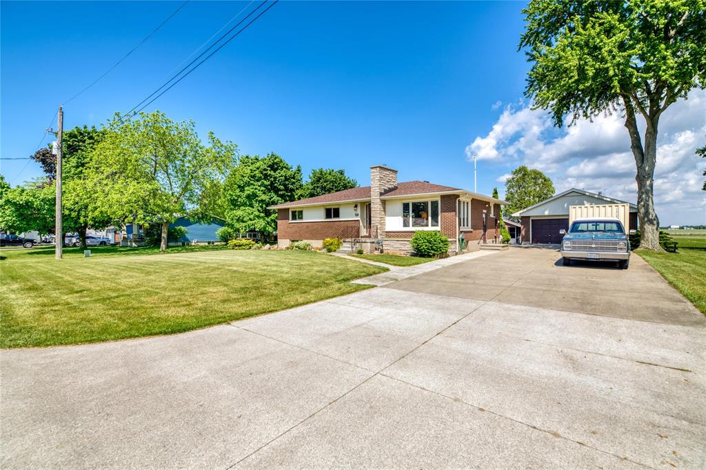 1694 THURSTON Road, Sarnia, Ontario, Canada
