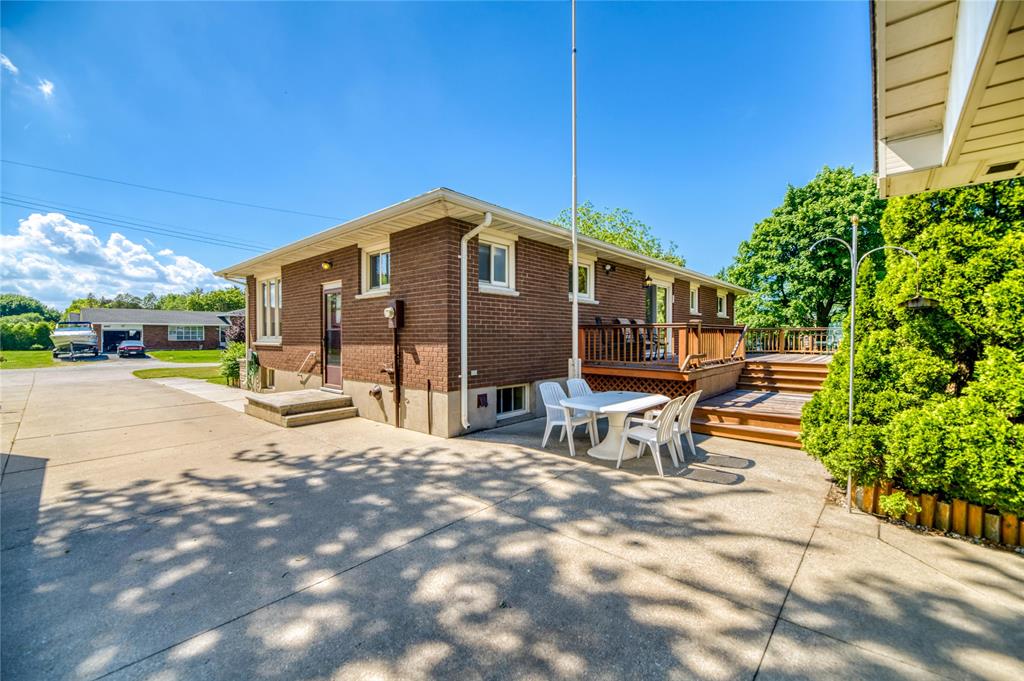 1694 THURSTON Road, Sarnia, Ontario, Canada