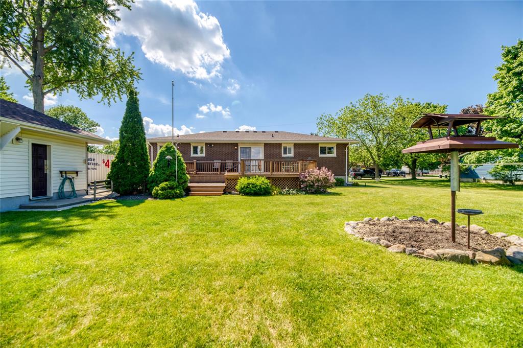 1694 THURSTON Road, Sarnia, Ontario, Canada