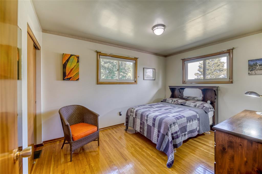 1694 THURSTON Road, Sarnia, Ontario, Canada