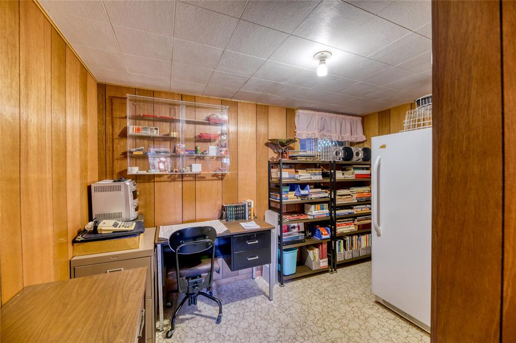 1694 THURSTON Road, Sarnia, Ontario, Canada