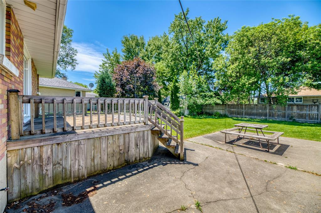 45 GREY Crescent, Sarnia, Ontario, Canada