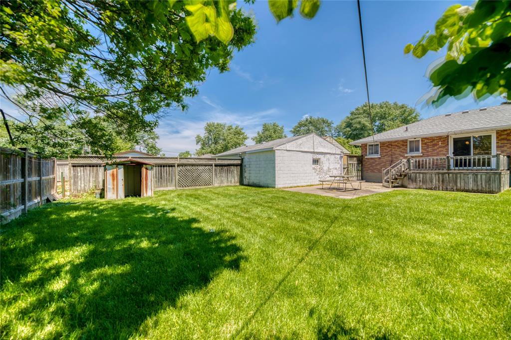 45 GREY Crescent, Sarnia, Ontario, Canada