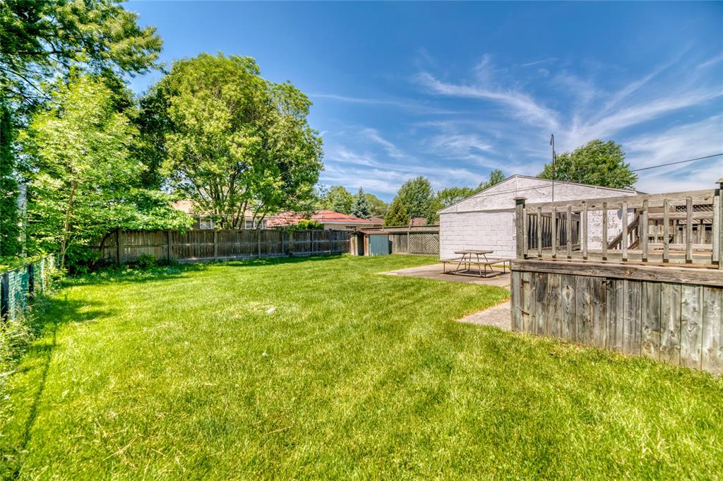 45 GREY Crescent, Sarnia, Ontario, Canada