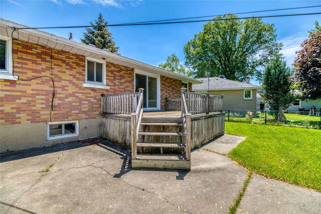 45 GREY Crescent, Sarnia, Ontario, Canada