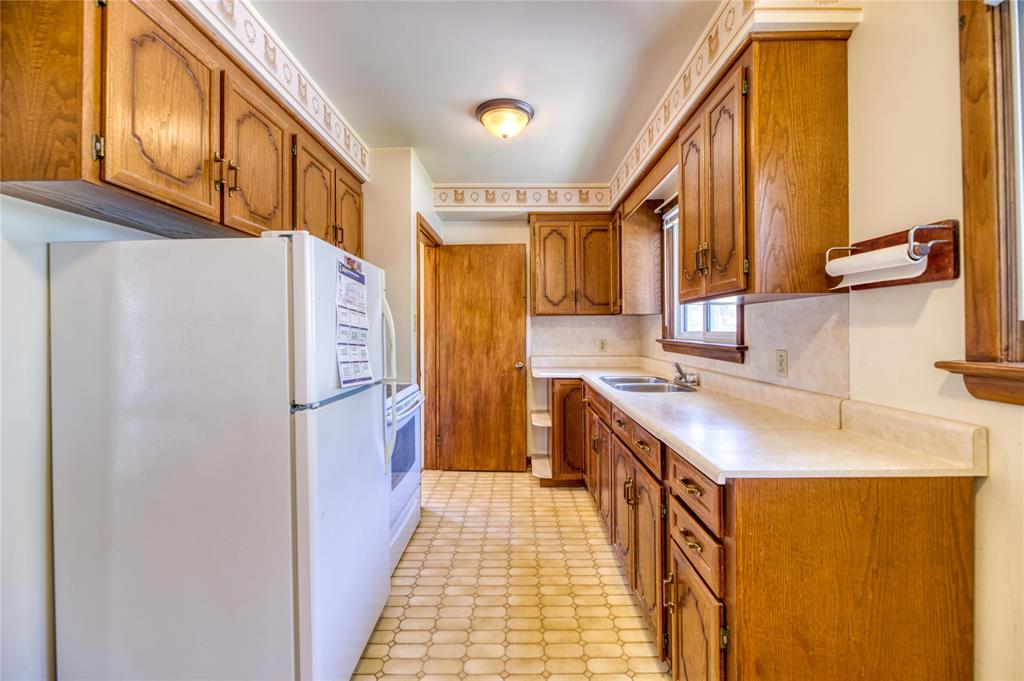 45 GREY Crescent, Sarnia, Ontario, Canada