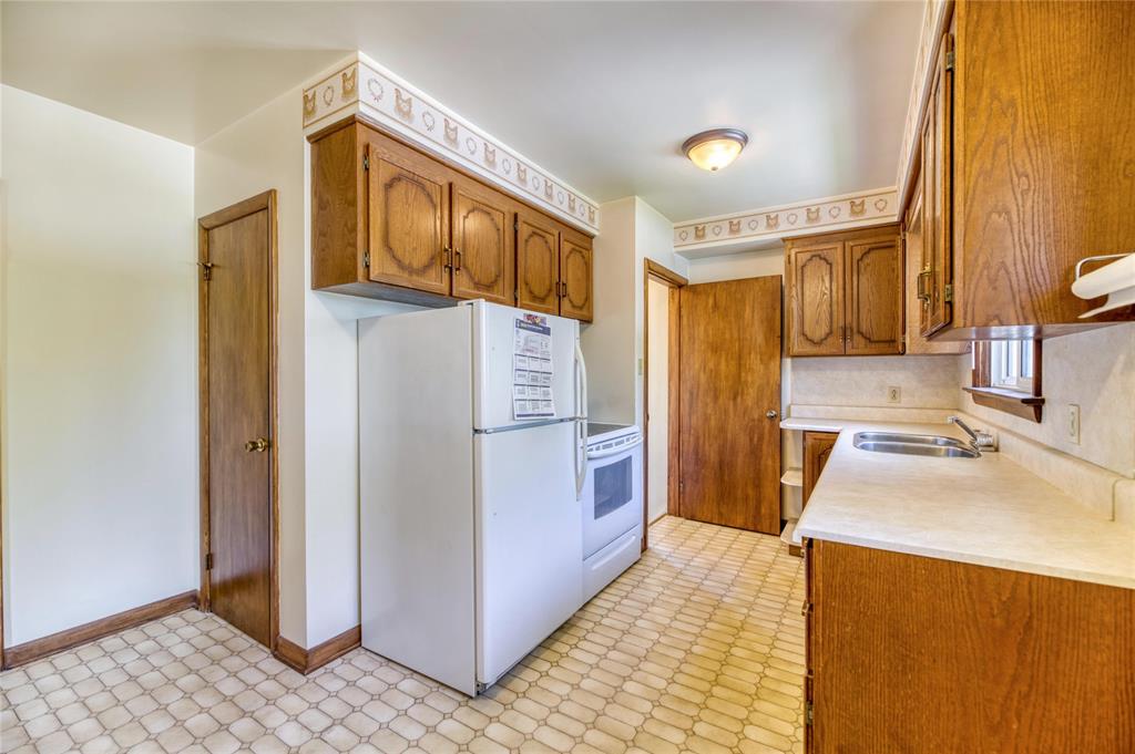 45 GREY Crescent, Sarnia, Ontario, Canada