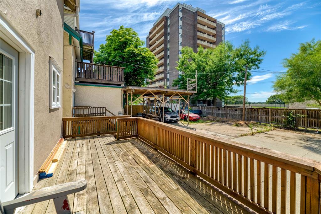 329 CHRISTINA Street North, Sarnia, Ontario, Canada
