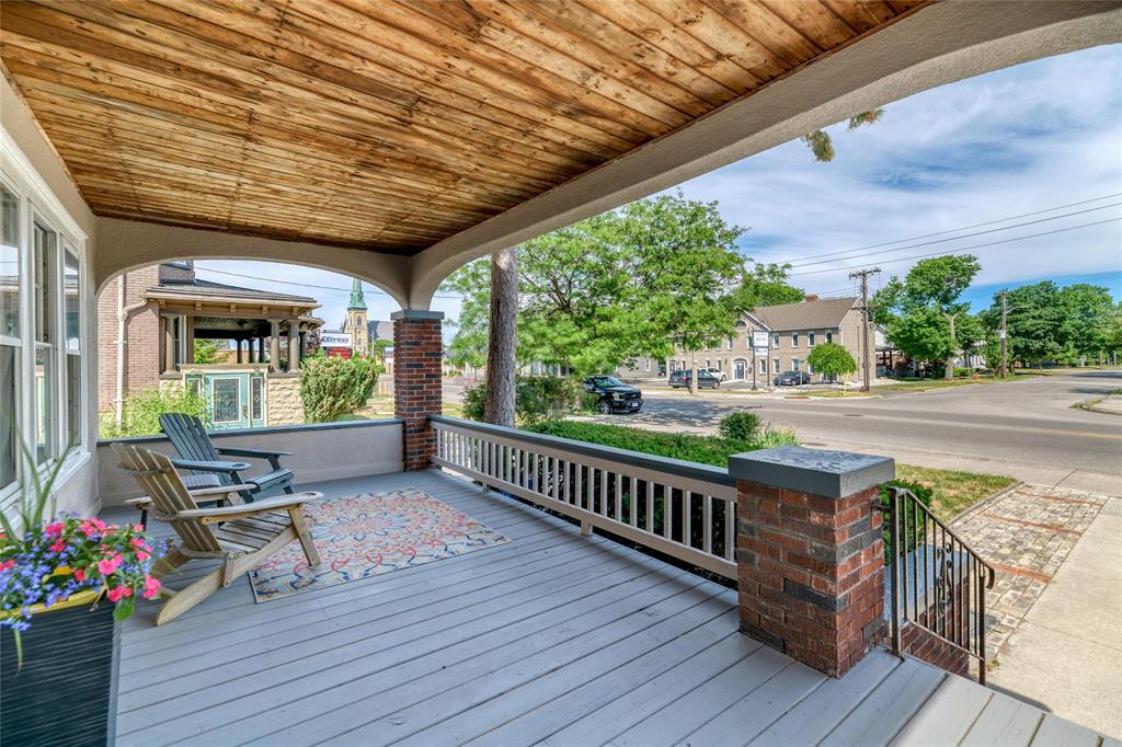 329 CHRISTINA Street North, Sarnia, Ontario, Canada