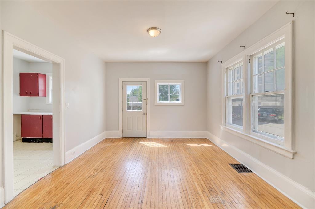 329 CHRISTINA Street North, Sarnia, Ontario, Canada