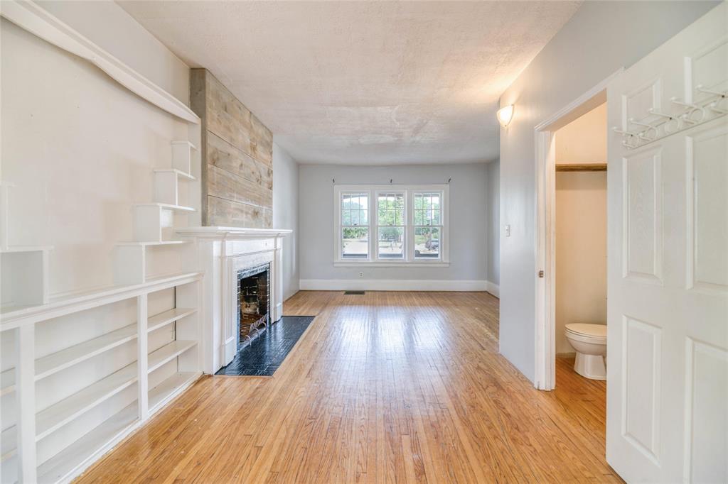 329 CHRISTINA Street North, Sarnia, Ontario, Canada