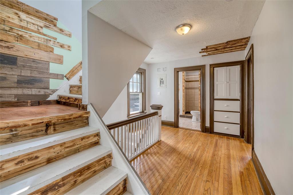329 CHRISTINA Street North, Sarnia, Ontario, Canada