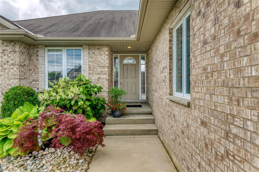 2961 FRANCES Lane, Sarnia, Ontario, Canada