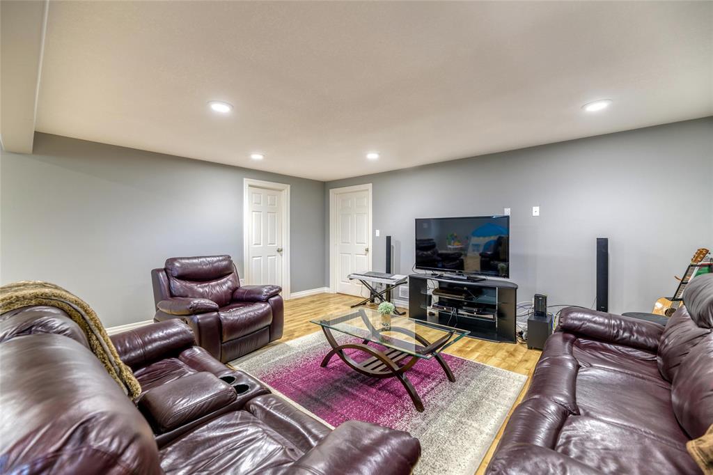 2961 FRANCES Lane, Sarnia, Ontario, Canada